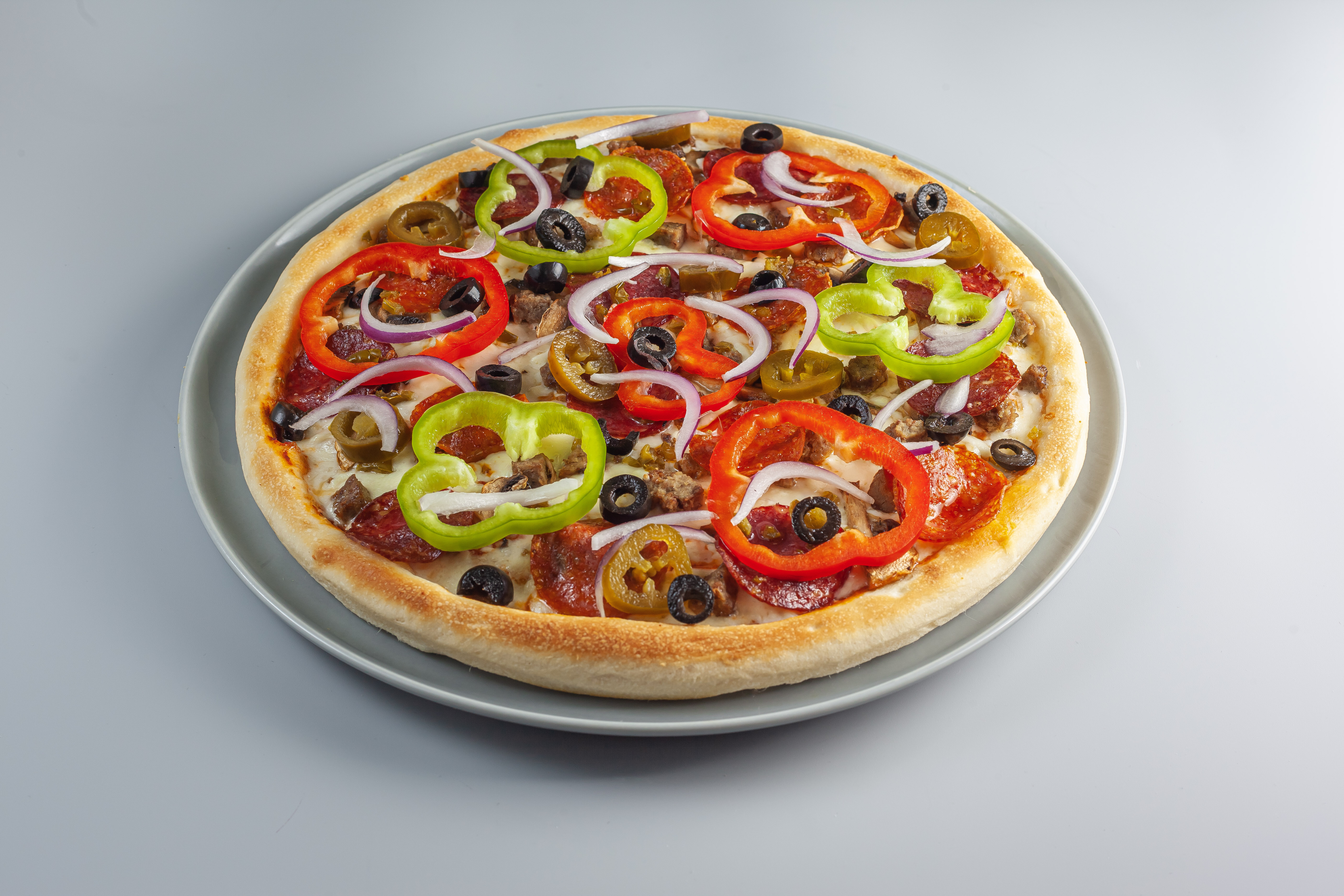 я хочу пиццу с перцем луком пепперони и оливками фото 6